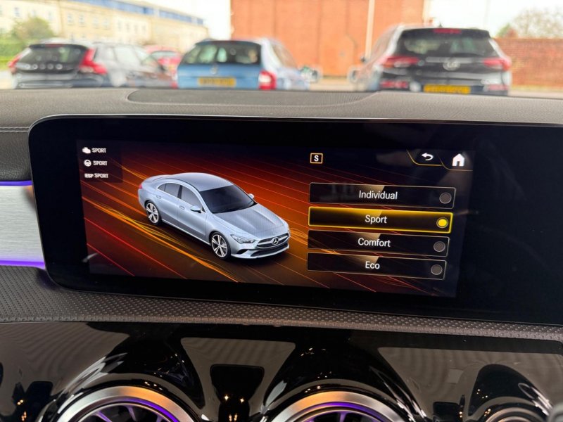 MERCEDES-BENZ CLA