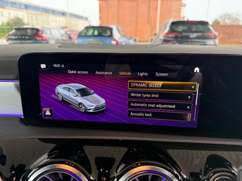 MERCEDES-BENZ CLA